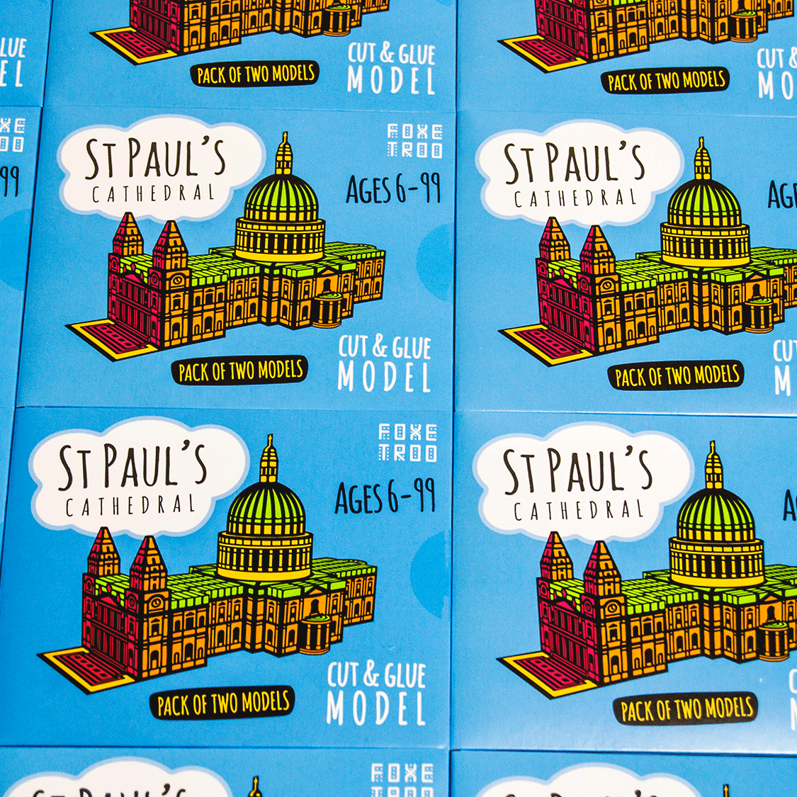 Foxetroo Cut-out Paper Model of St Pauls Cathedral London