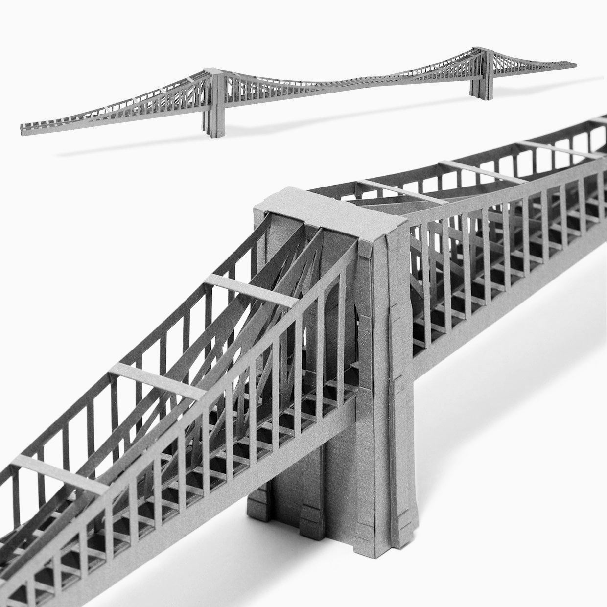 Brooklyn Bridge Paper Model by PaperLandmarks Silver Detail 